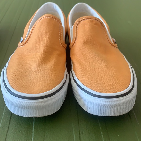 Vans - Picture 2 of 6